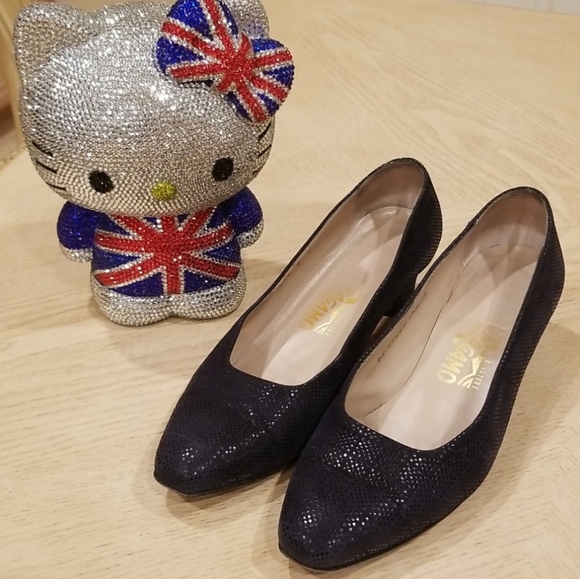 Vintage Salvatore Ferragamo Dark Blue Heels - Picture 1 of 13